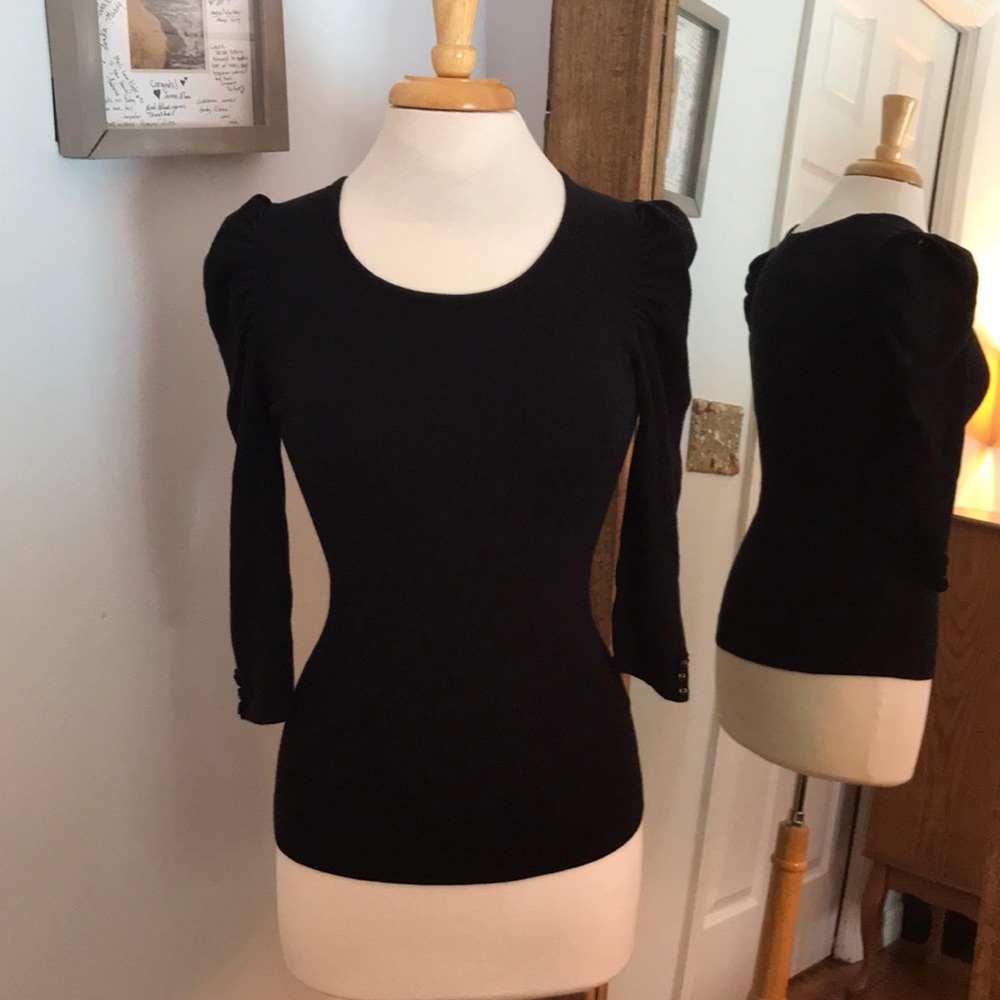 Heavy and stretchy sweater shirt